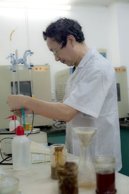 老华侨南通办厂 坚守传统工艺30年